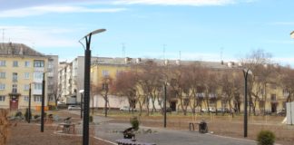 сквер за кинотеатром "Ретро"